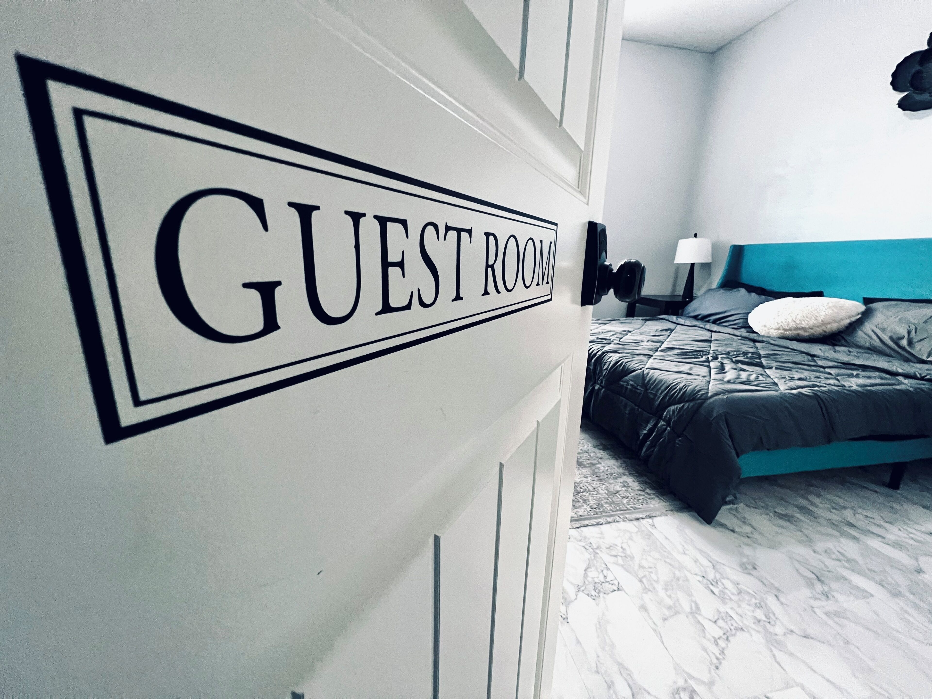 4 bedrooms, desk, free WiFi, bed sheets