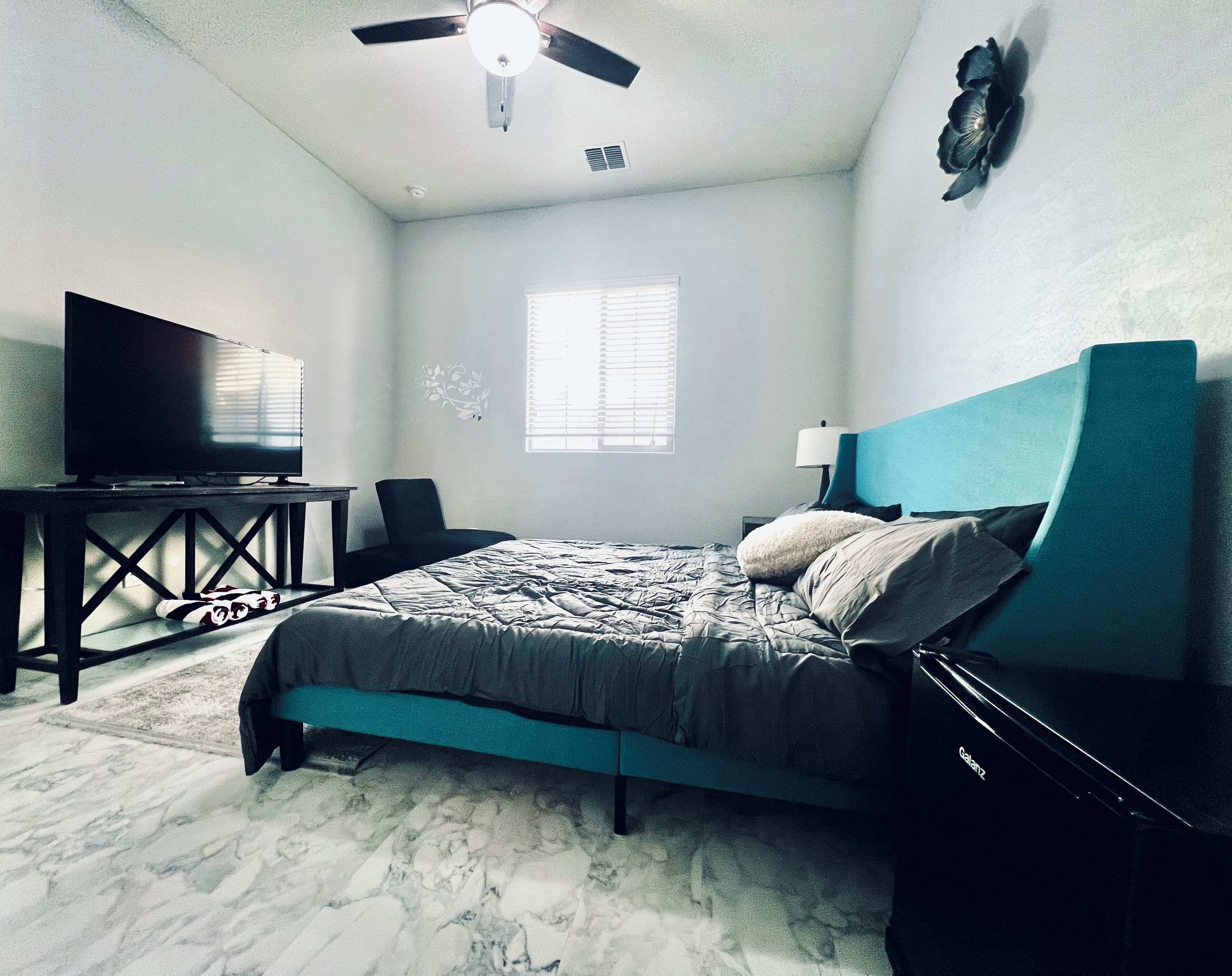4 habitaciones, escritorio, wifi gratis y ropa de cama 
