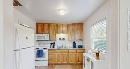 Perfectly located home with pellet stove - walk to Trinidad State Beach & Harbor
