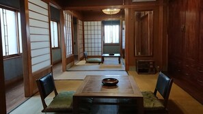 Interior - Kaikonro Toki no Mon (Komoro)