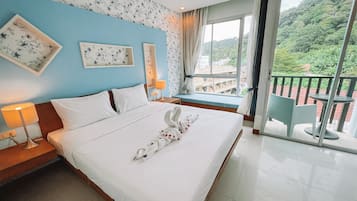 Standard Room | 1 bedroom, minibar, desk, laptop workspace