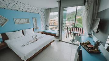 Standard Room | 1 bedroom, minibar, desk, laptop workspace