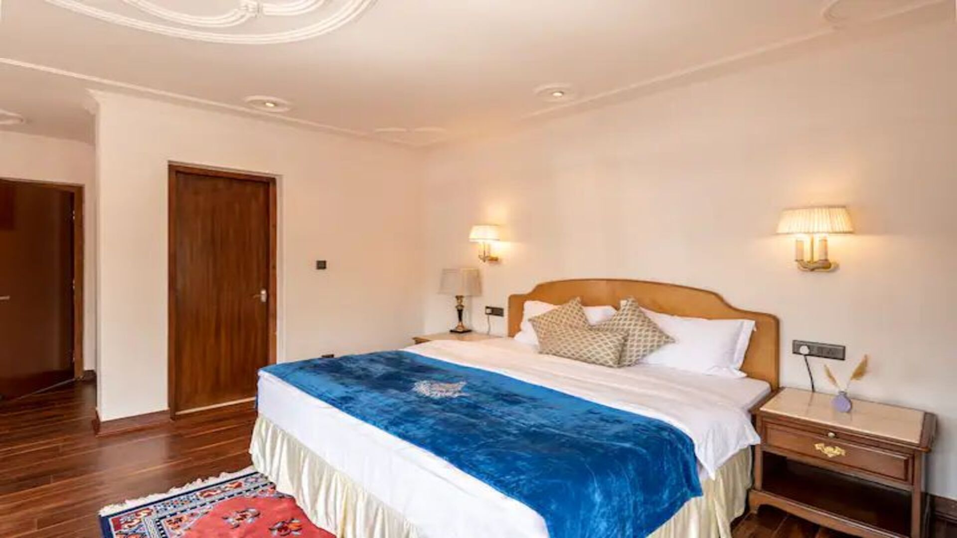 Bügeleisen/Bügelbrett, kostenloses WLAN, Bettwäsche