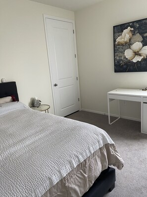 1 chambre, bureau, Wi-Fi gratuit, draps fournis