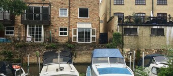 River Penthouse Apartment In The Heart