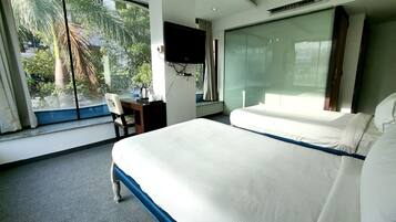 Tomannsrom – deluxe | Skrivebord, wi-fi (inkludert), sengetøy og rullestolvennlig