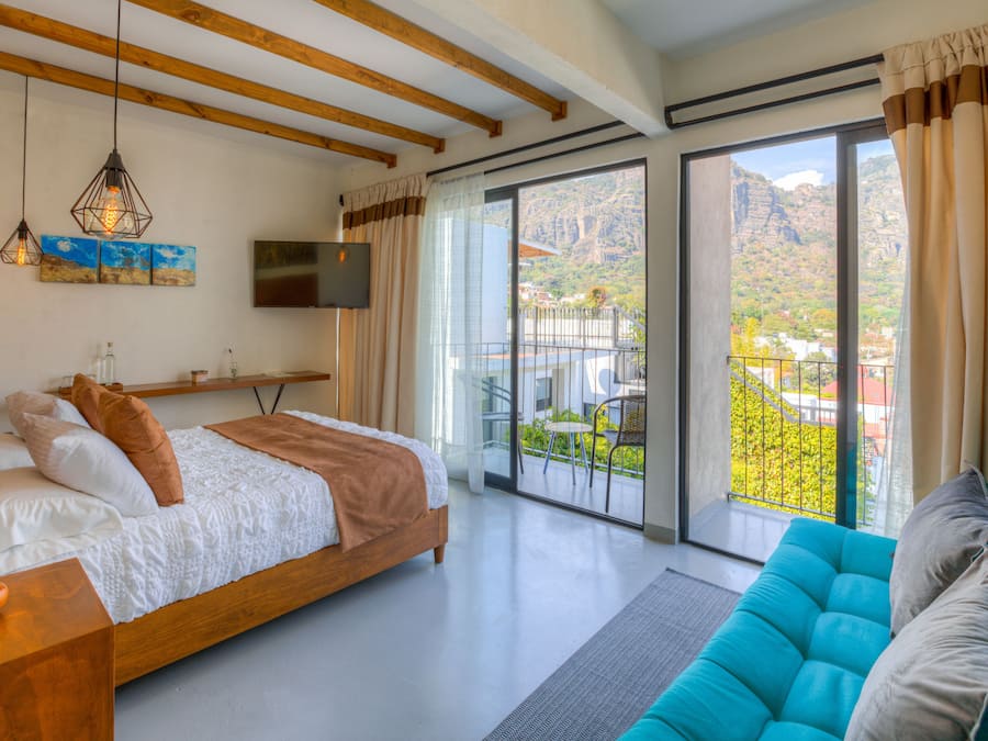 Suite with a panoramic view to the Tepozteco mountain | 1 bedroom, hypo-allergenic bedding, individually decorated