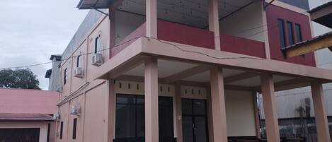 Fachada da propriedade