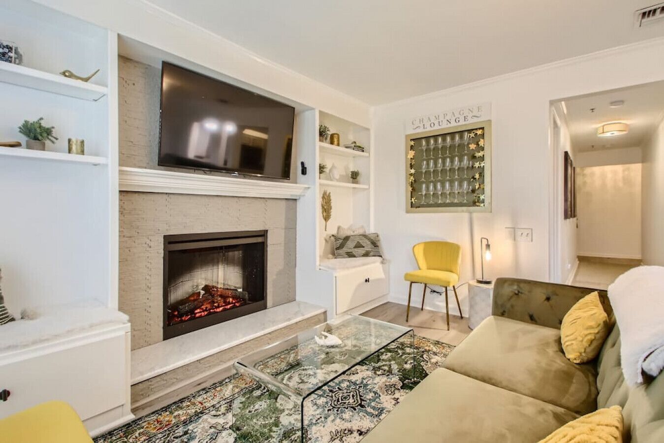 Condo With Pool And Free Parking -Walk Downtown & Germantown - Nashville, TN
