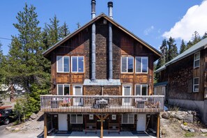 Exterior - Exquisite Custom Furnishing and Design, Pet Friendly, BBQ, One Block From Center of Government Camp (Government Camp)