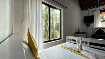 Deluxe Cottage | 1 bedroom, desk, bed sheets