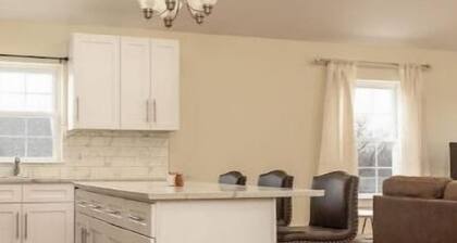 Beautiful 3bed Apt Comfy Close To Cityplex 12