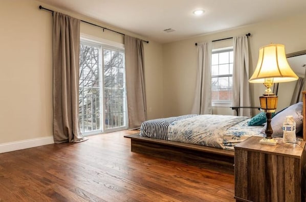3 chambres, fer et planche Ă repasser, draps fournis