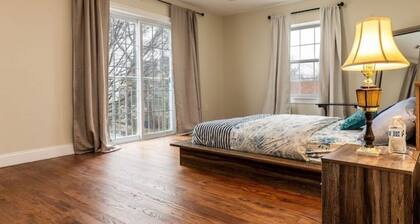 Beautiful 3bed Apt Comfy Close To Cityplex 12