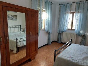 2 Schlafzimmer, Reisekinderbett, kostenloses WLAN