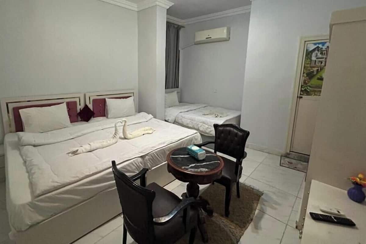 Family Duplex, 3 Bedrooms | Egyptian cotton sheets, premium bedding, down comforters, pillowtop beds