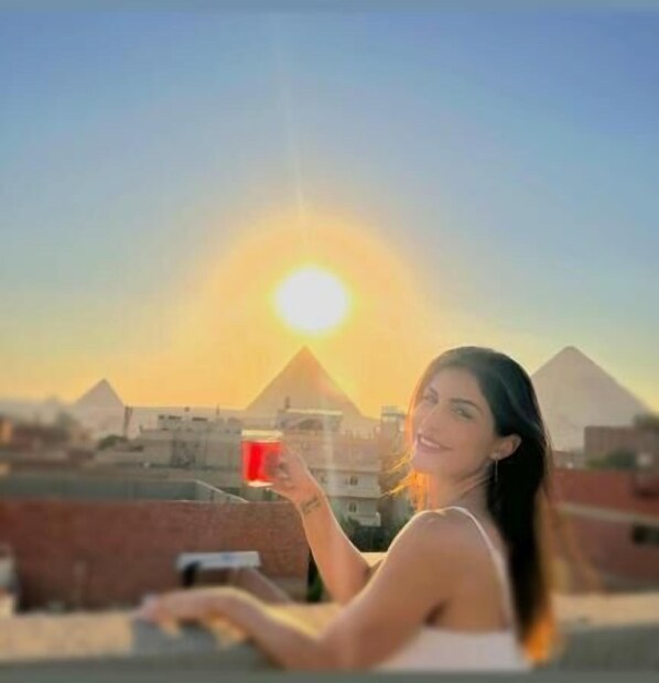 Front of property - Falcon pyramids inn (Giza)