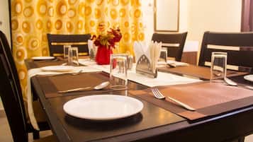 Villa de lujo | Servicio de comidas en la habitación