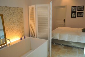 5 Schlafzimmer, Schreibtisch, kostenloses WLAN