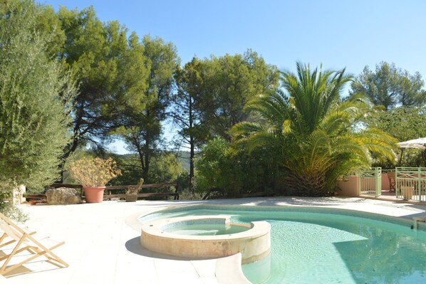 Pool - Holiday home with large garden and pool (Figanieres)
