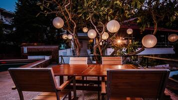 Sun deck