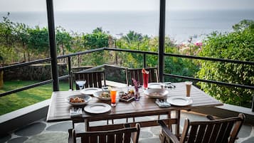 Thức ăn và đồ uống