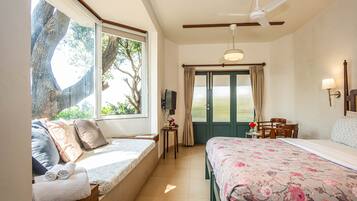 Classic Premium Room with Bathtub | Premium bedding, free WiFi, bed sheets
