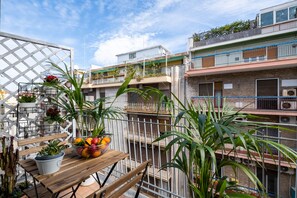 Outdoor dining - Modern Luxurious Apartment to Relax - City Center (Bari)