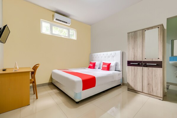 Room - OYO 3972 Simega Residence (West Cirebon)
