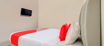 OYO 3972 Simega Residence