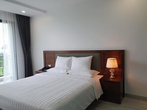 Basic Double Room Single Use | Free WiFi, bed sheets - Ha Long Bay TC Hotel (Ha Long)