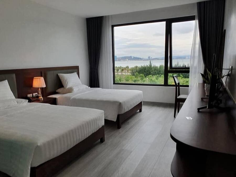 Quarto casal básico | Wi-Fi de cortesia, roupa de cama