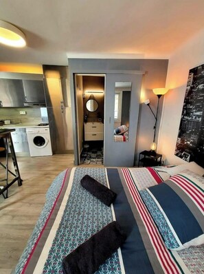 Free WiFi, bed sheets - Charmant Studio en Plein Cœur du Centre Historique (Aix-en-Provence)