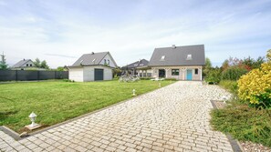 Front of property - Apartamenty Sun & Snow Dom Cayetano (gmina Wolin)
