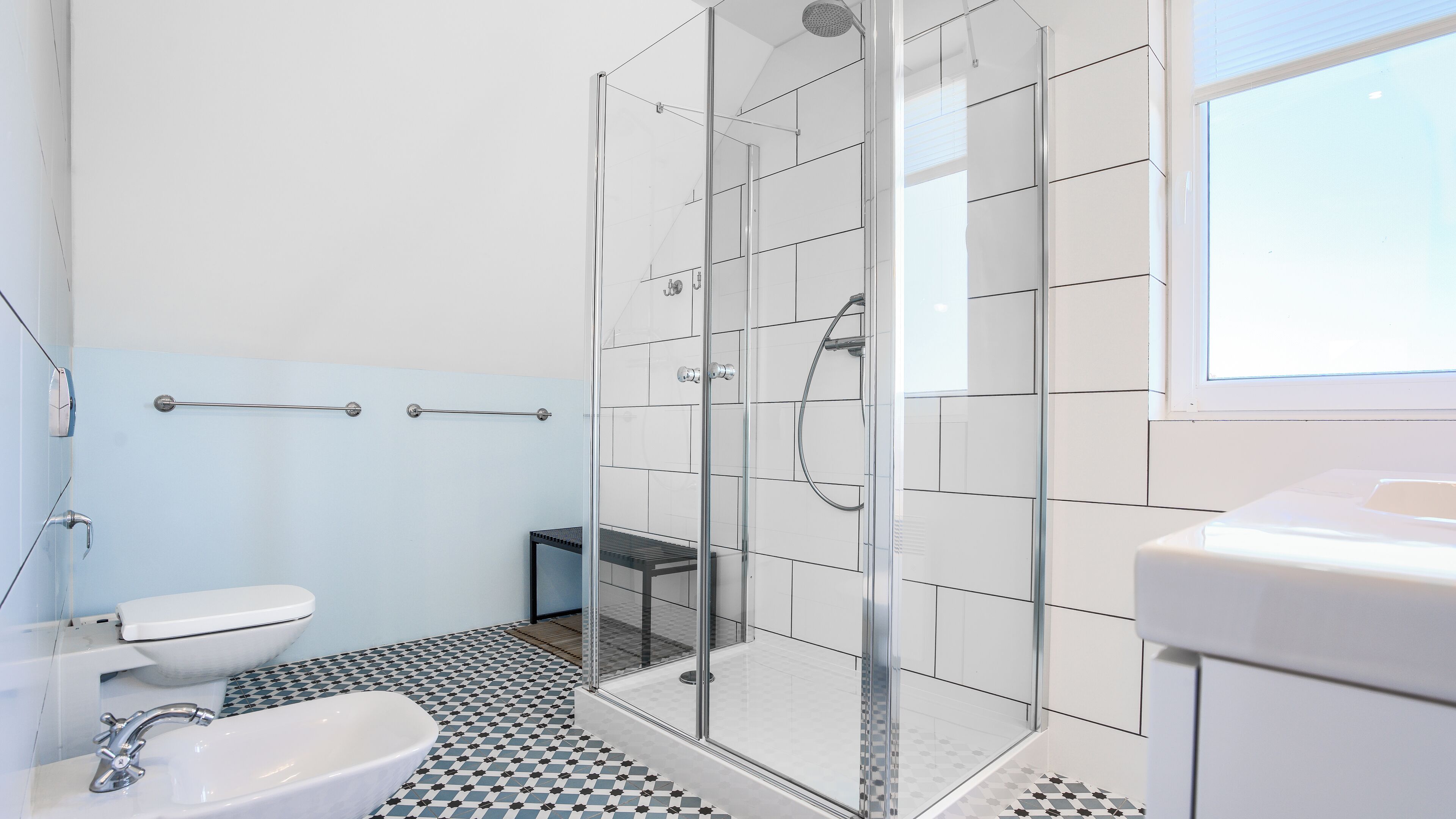 Cabin (369) | Bathroom