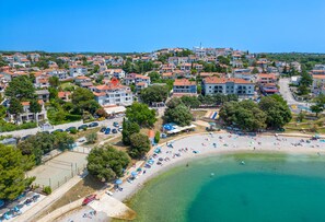 Beach nearby - Apartments Donatella -Apt 1- 10m from the beach (PULA)