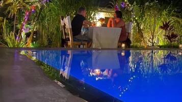 2 indoor pools, 2 outdoor pools, open open 24 hours, pool umbrellas