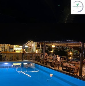 مطعم