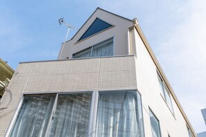 Exterior detail - 301 / Nakano-ku Tokyo (Nakano-ku)