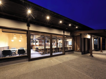 Outdoor dining. Old folk house inn Monshichi / Mobara Chiba