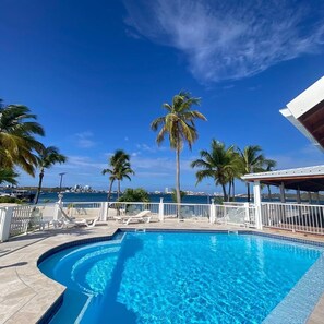 Outdoor pool - Studio Chic - Lagoon view (Collectivité de Saint-Martin)