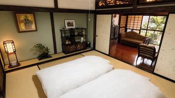 1 bedroom, desk, free WiFi, bed sheets