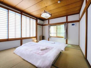 3 bedrooms, desk, iron/ironing board, free WiFi - Close to World Heritage Site Toshogu Shrine Nikko Station restaurant group family parking / Nikko Tochigi (Nikko)
