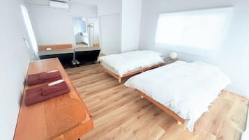 1 bedroom, desk, internet, bed sheets