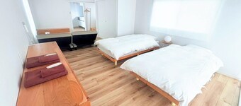 Fruit View Inn is a rental house surrounded by v / Koshu Yamanashi