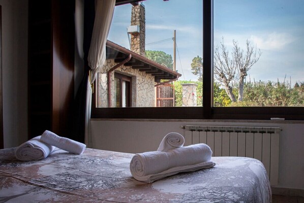 3 sovrum, skrivbord, ljudisolering och strykjärn/strykbräda