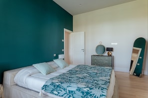 1 habitación, escritorio, tabla de planchar con plancha y wifi gratis 