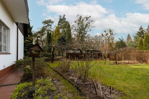 Property grounds - Dostępna 62A | House | Parking (Warszawa)