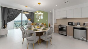 House | 2 bedrooms - Trendy Apt on the Creek w Superb Dubai Skyline Vw (Dubai)