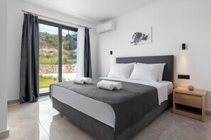 2 bedrooms, in-room safe, iron/ironing board, WiFi